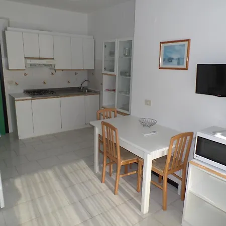 Apartamento Fuer 7 Personen Ca 50 Qm In Bibione, Adriakueste Italien Und Umgebung *